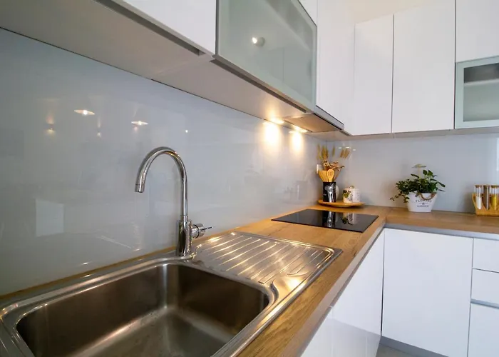 Cicibella Apartman Kastela